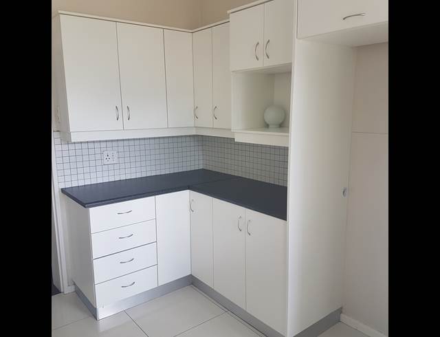 2 bed property to rent in WORCESTER CENTRAL