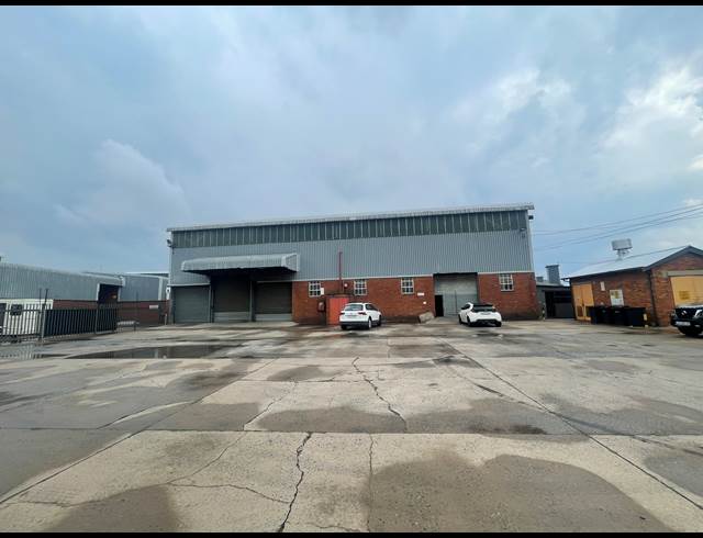 2,565M² WAREHOUSE TO LET IN ISANDO