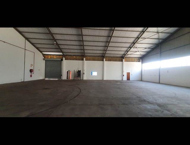 600M² WAREHOUSE TO LET IN EPPING INDUSTRIAL
