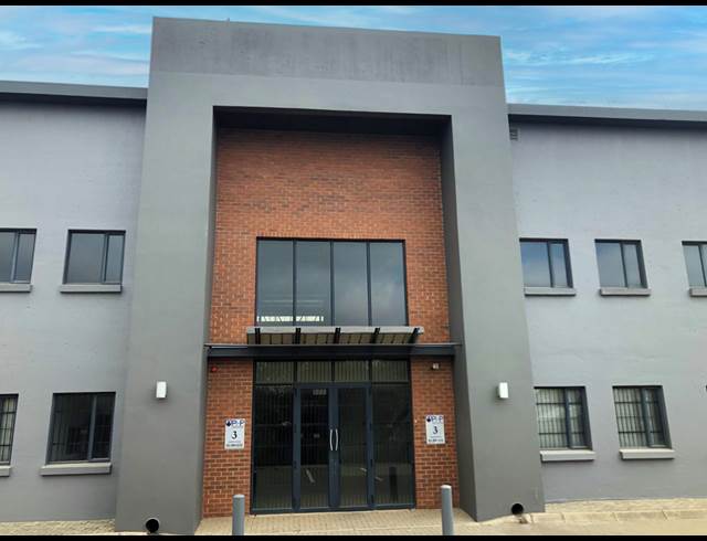 3,893M² WAREHOUSE TO LET IN POMONA