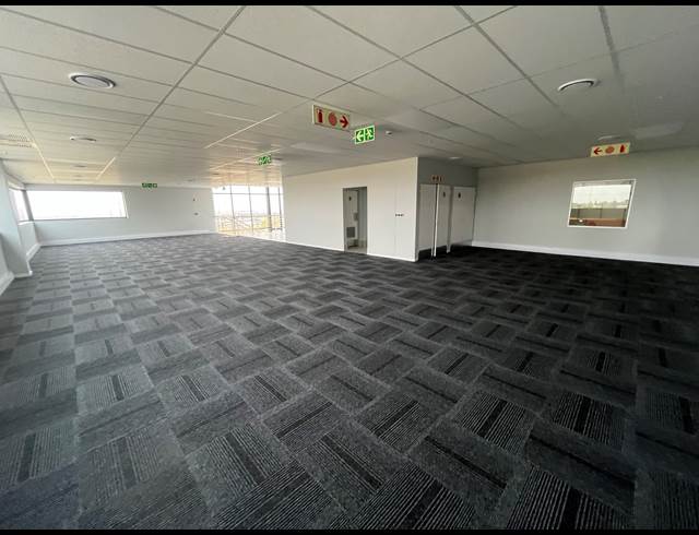 3,107M² WAREHOUSE TO LET IN AIRPORT PARK