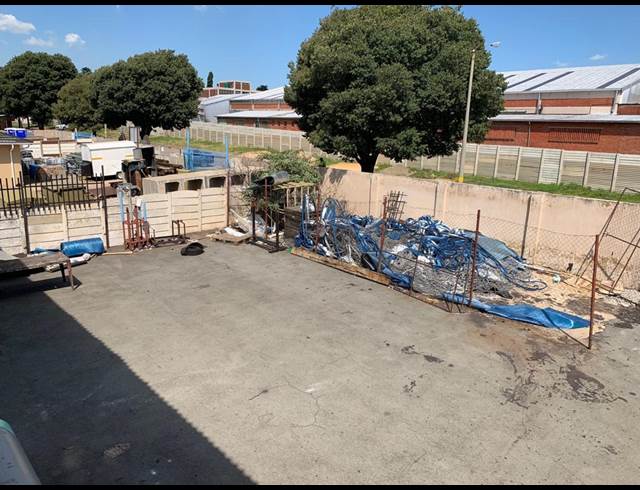 1,550M² WAREHOUSE TO LET IN EASTLEIGH