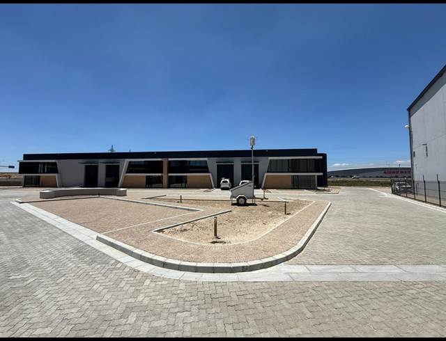 565M² WAREHOUSE TO LET IN STIKLAND INDUSTRIAL