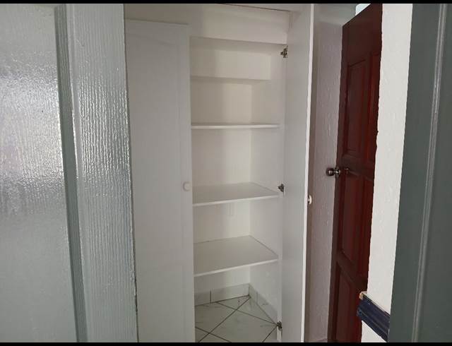 1 bed property to rent in GLENVISTA