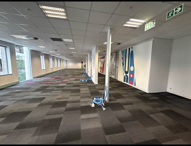 1,418M² OFFICE TO LET IN SANDTON CENTRAL