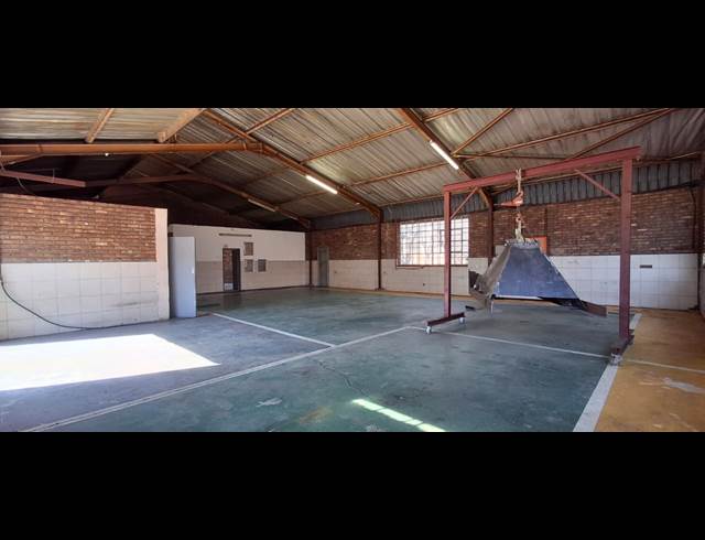 255M² BUILDING TO LET IN BENONI SOUTH