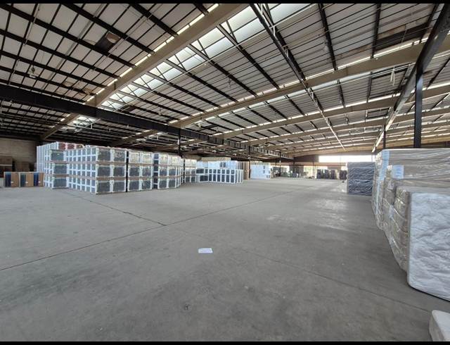 32,965M² WAREHOUSE TO LET IN ROODEKOP