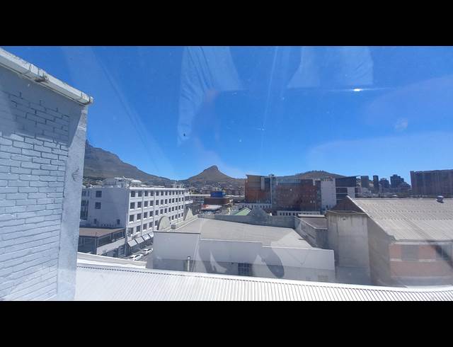 122M² BUSINESS RENTED IN WOODSTOCK