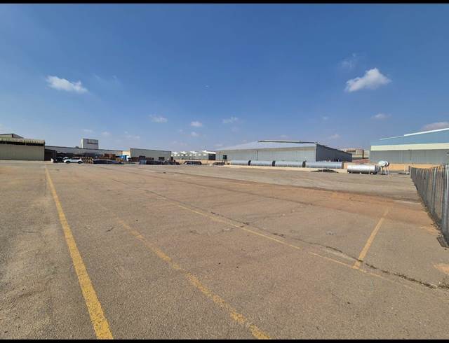 7,250M² WAREHOUSE TO LET IN ROODEKOP