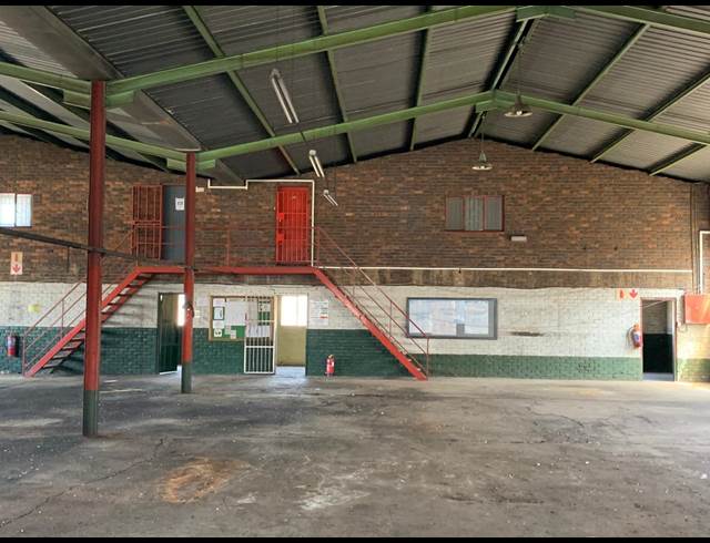 840M² WAREHOUSE TO LET IN ANDERBOLT