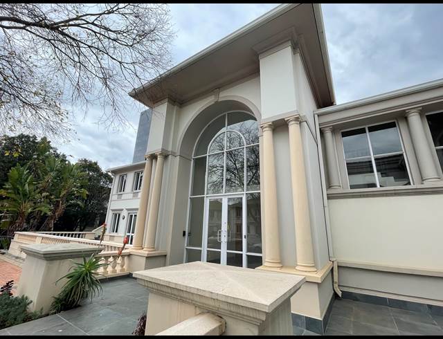 232M² OFFICE TO LET IN SANDTON CENTRAL