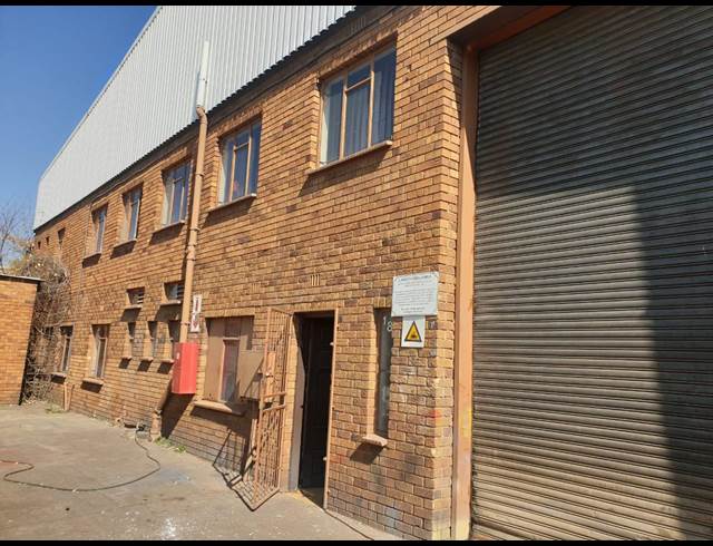 850M² WAREHOUSE RENTED IN WADEVILLE