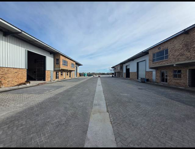 1,861M² WAREHOUSE TO LET IN FIRGROVE INDUSTRIAL ESTATE