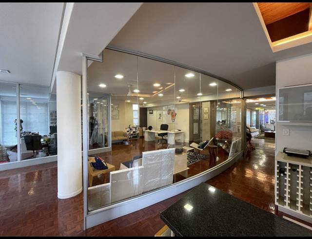 827M² OFFICE TO LET IN GARDENS