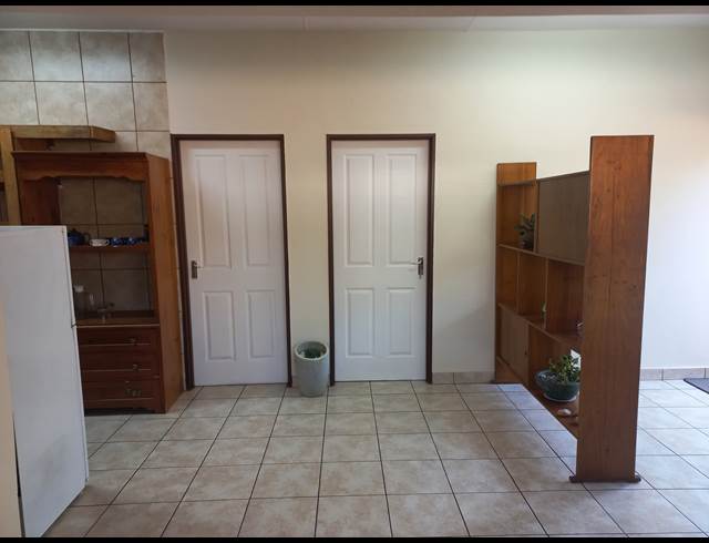 Office property to rent in LYNNWOOD GLEN