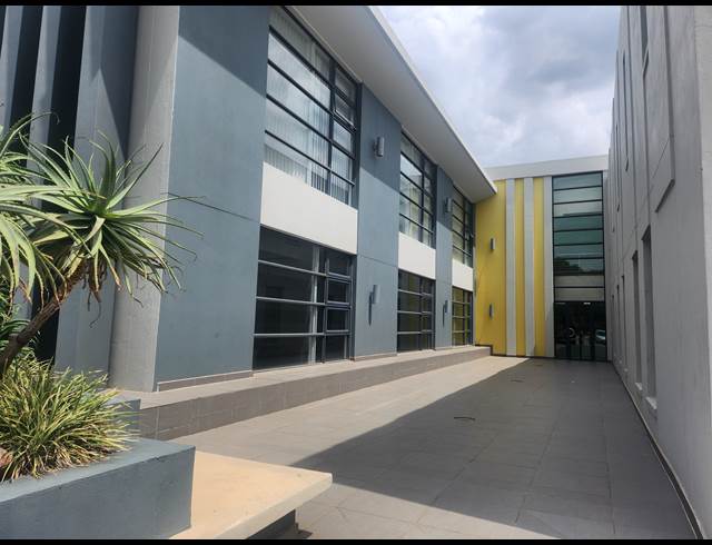 466M² OFFICE TO LET IN HALFWAY HOUSE