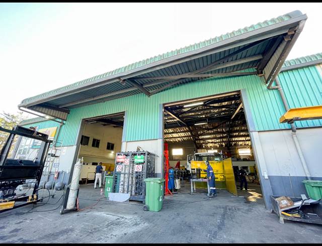 805M² WAREHOUSE TO LET IN WESTMEAD