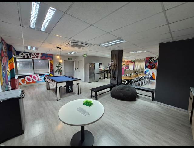 412M² OFFICE TO LET IN GREENSTONE HILL
