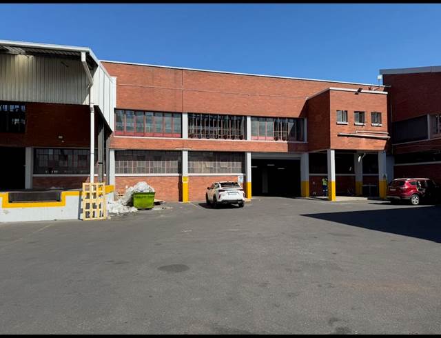 3,470M² WAREHOUSE TO LET IN MOBENI