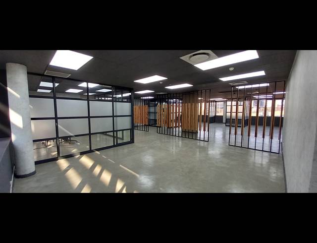 270M² OFFICE TO LET IN WOODMEAD
