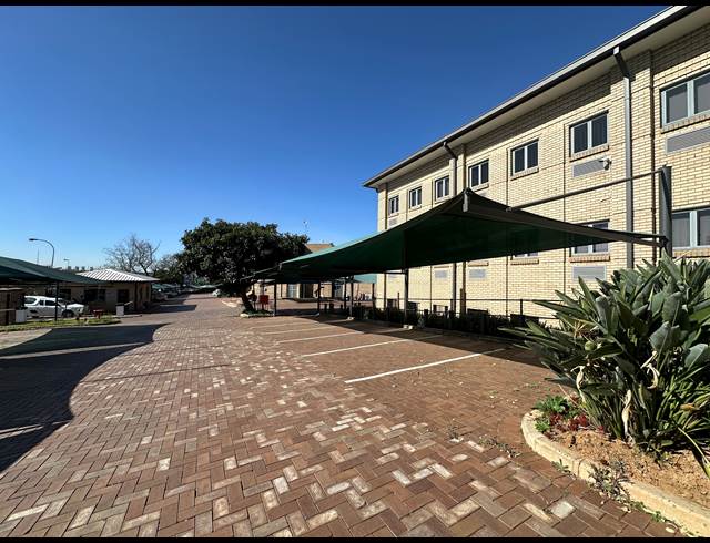 2,000M² OFFICE TO LET IN MEADOWDALE
