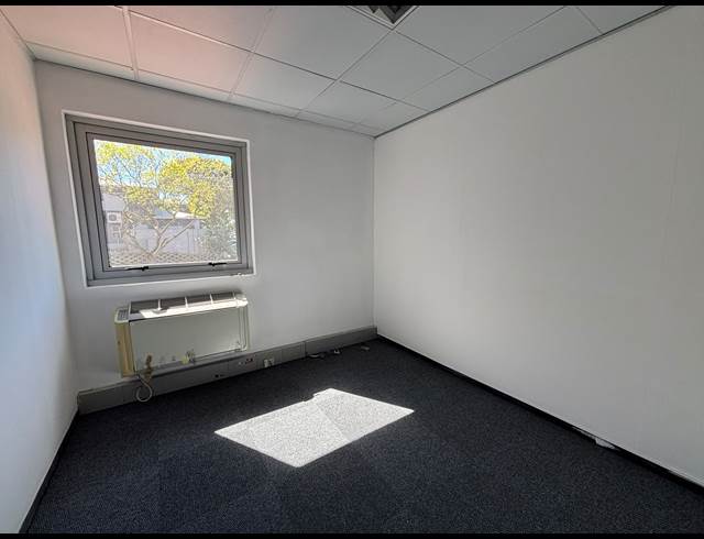 254M² OFFICE TO LET IN TYGER VALLEY