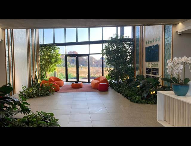 1,310M² OFFICE TO LET IN BIRNAM