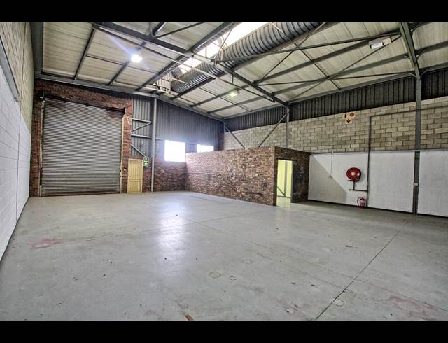 636.50M² WAREHOUSE TO LET IN KYA SANDS