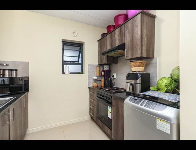 3 BEDROOM APARTMENT RENTED IN PARKLANDS