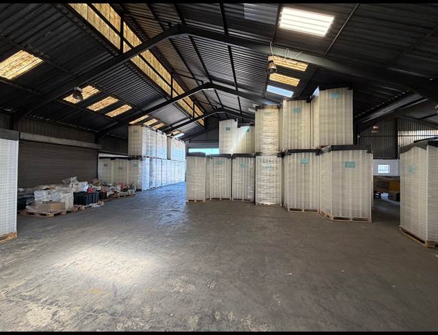 1,750M² WAREHOUSE TO LET IN BLACKHEATH INDUSTRIAL