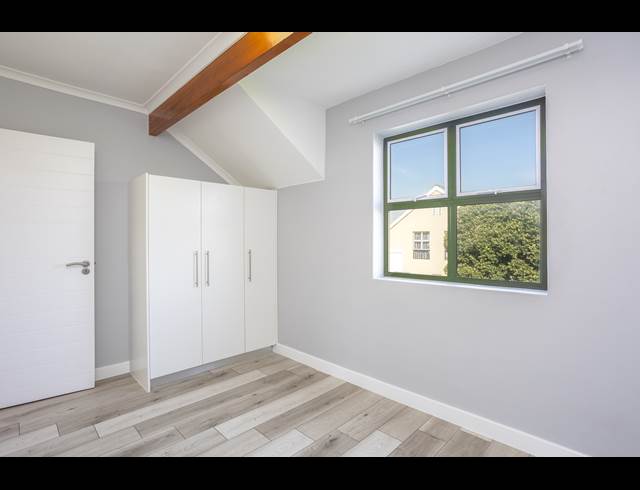 2 BEDROOM APARTMENT TO LET IN RONDEBOSCH EAST