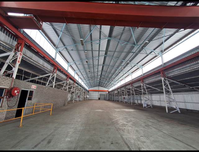 2,563M² WAREHOUSE TO LET IN WOODBROOK