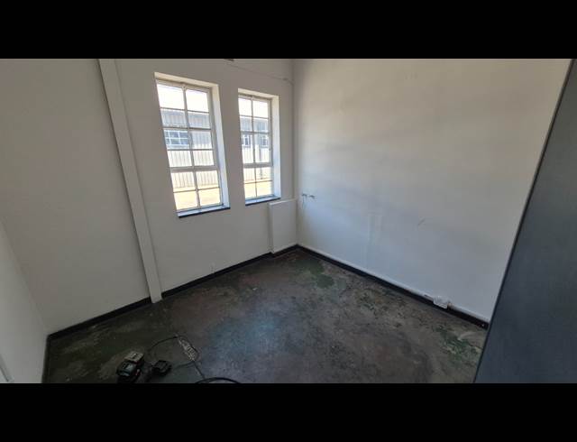 4,280M² WAREHOUSE TO LET IN BOKSBURG EAST