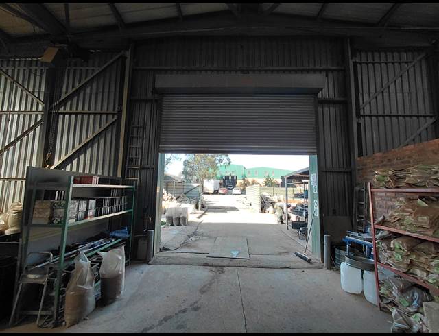 800M² WAREHOUSE TO LET IN CLAYVILLE