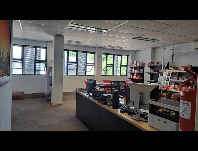 494M² WAREHOUSE TO LET IN UMHLANGA RIDGE