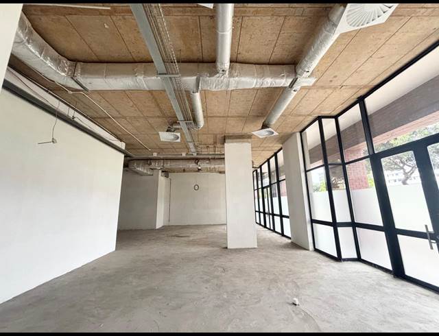 136M² OFFICE TO LET IN UMHLANGA RIDGE