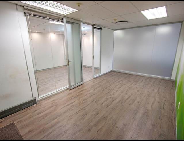 510M² OFFICE TO LET IN FOURWAYS