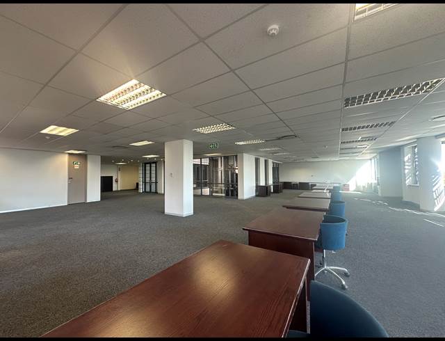 379M² OFFICE TO LET IN SANDTON CENTRAL