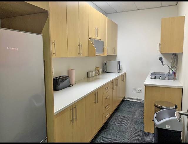 218M² OFFICE TO LET IN HOUGHTON ESTATE