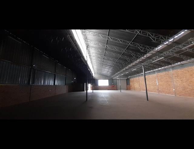 500M² WAREHOUSE TO LET IN ROSSLYN