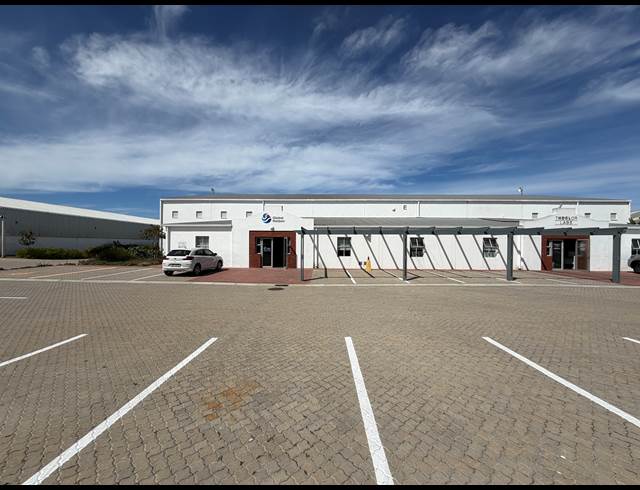1,062M² WAREHOUSE TO LET IN AAN DE WIJNLANDEN