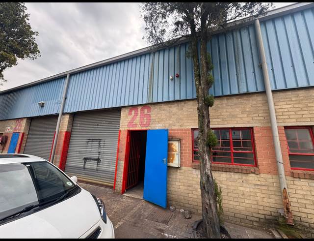 200M² WAREHOUSE TO LET IN EASTLEIGH