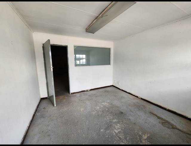 187M² WAREHOUSE TO LET IN WADEVILLE