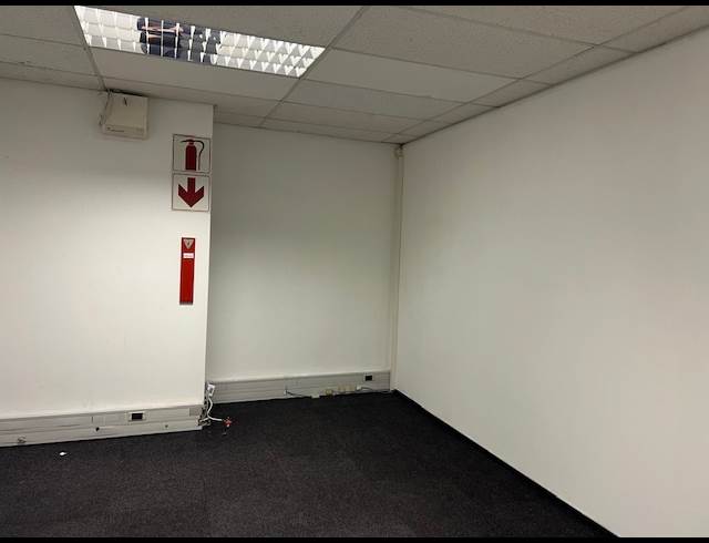 470.60M² OFFICE TO LET IN PAROW NORTH