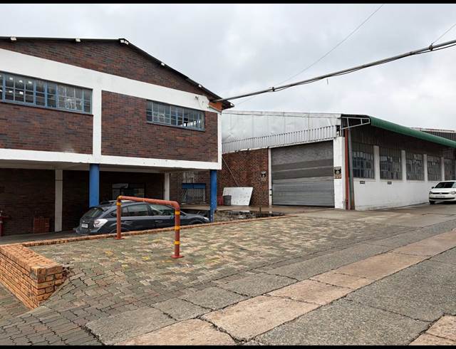 1,000M² WAREHOUSE TO LET IN TULISA PARK
