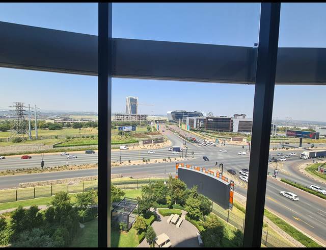 580M² OFFICE TO LET IN WATERFALL