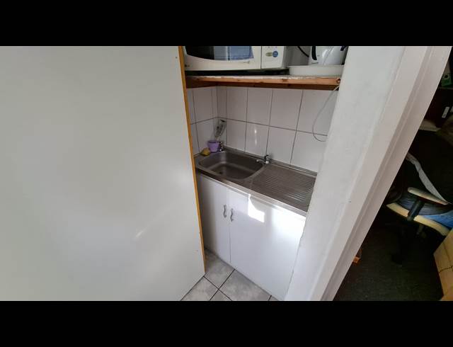 156M² FACTORY RENTED IN BRACKENFELL CENTRAL