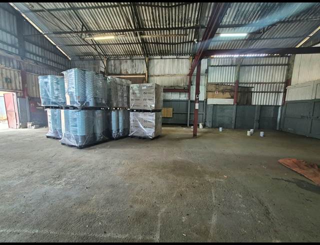 240M² WAREHOUSE TO LET IN LUIPAARDSVLEI