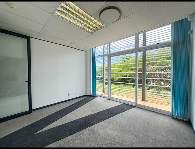 251M² OFFICE TO LET IN LA LUCIA RIDGE