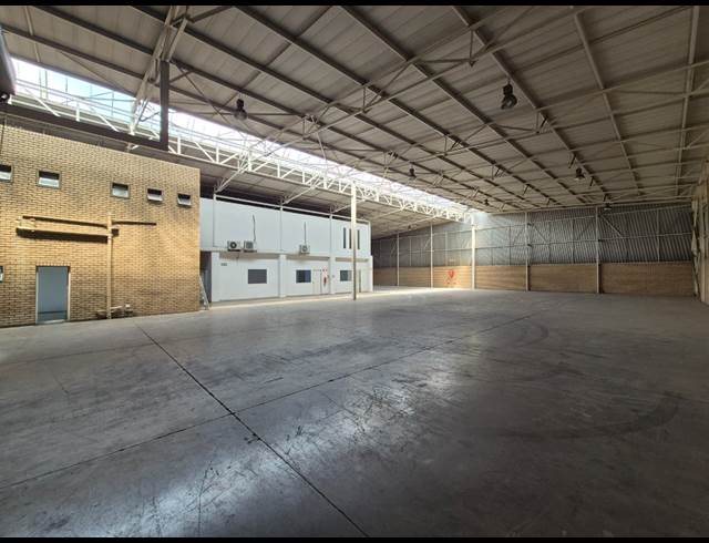 1,428M² WAREHOUSE TO LET IN LINBRO PARK